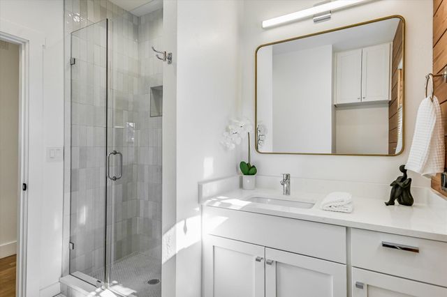 106 E 35th ST, Austin, TX 78705