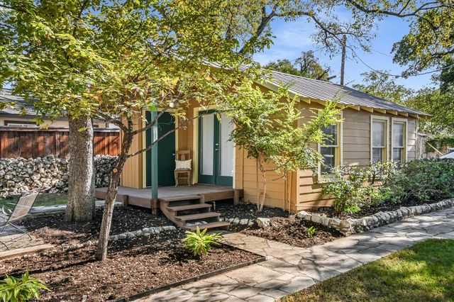 106 E 35th ST, Austin, TX 78705