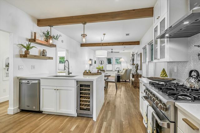 106 E 35th ST, Austin, TX 78705