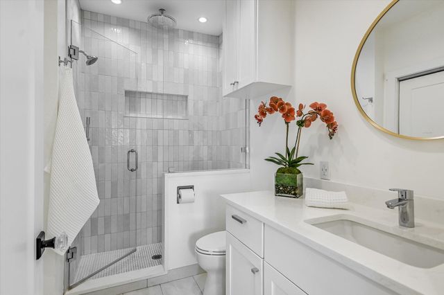 106 E 35th ST, Austin, TX 78705
