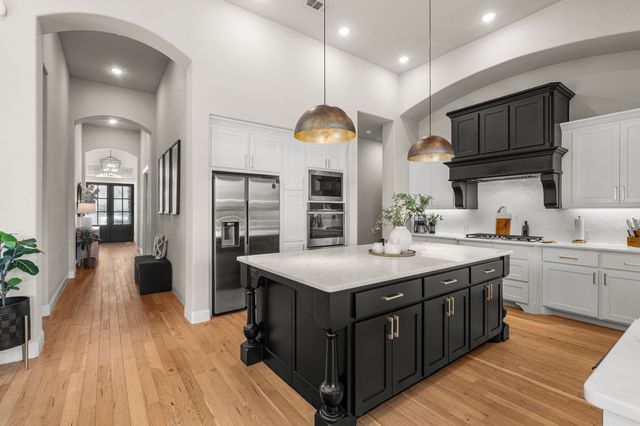 6908 Broomsedge Drive, Flower Mound, TX 76226