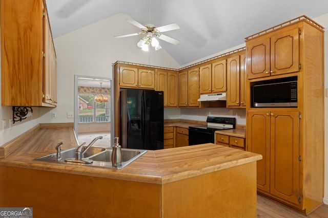 125 Bradford Place, Stockbridge, GA 30281