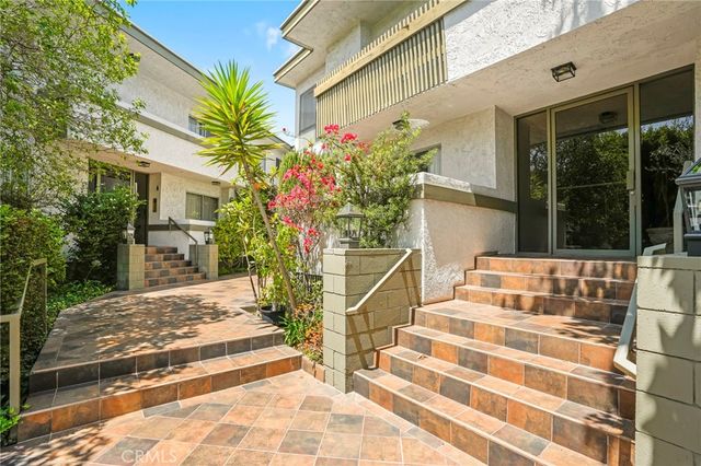 10445 Eastborne Avenue 106, Los Angeles, CA 90024
