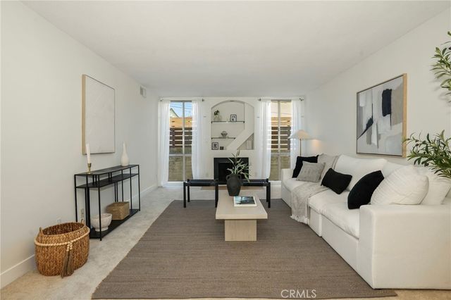 10445 Eastborne Avenue 106, Los Angeles, CA 90024