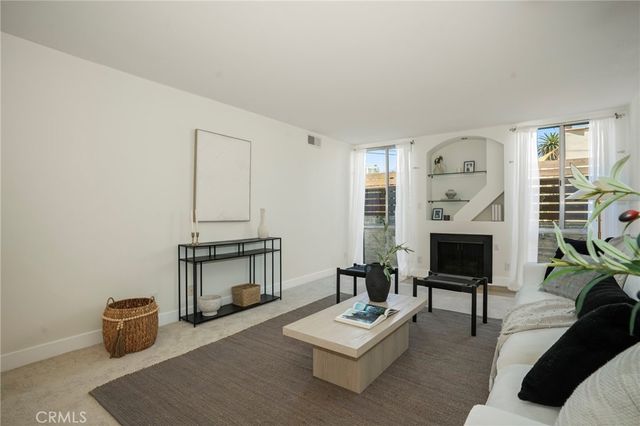 10445 Eastborne Avenue 106, Los Angeles, CA 90024
