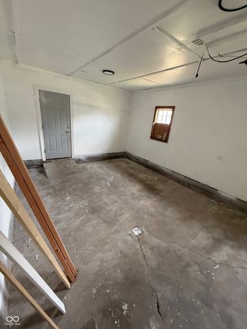 217 Ringwood Way, Anderson, IN 46013