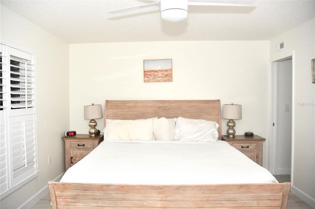 601 N MCDONALD STREET 206, Mount Dora, FL 32757