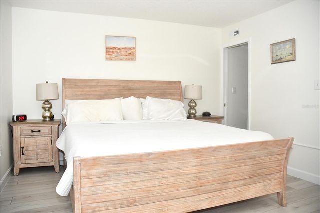 601 N MCDONALD STREET 206, Mount Dora, FL 32757