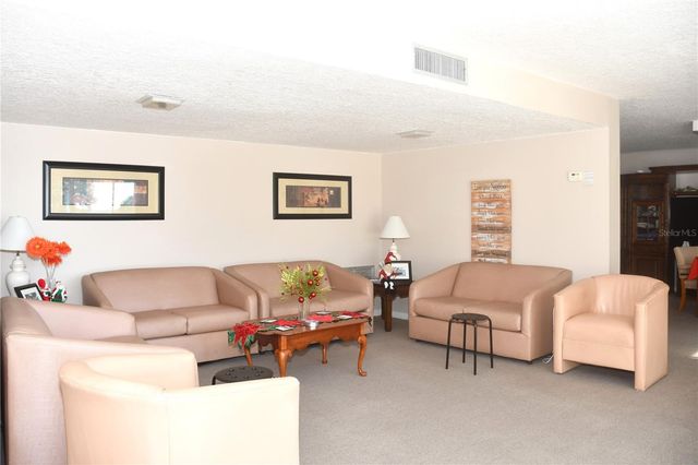 601 N MCDONALD STREET 206, Mount Dora, FL 32757