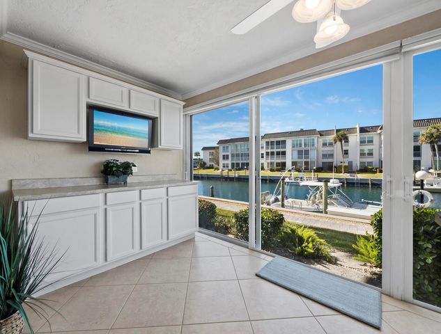 4320 FALMOUTH DRIVE 103, Longboat Key, FL 34228