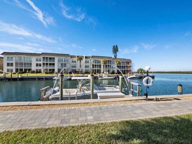 4320 FALMOUTH DRIVE 103, Longboat Key, FL 34228