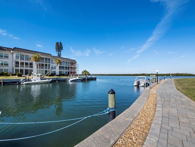 4320 FALMOUTH DRIVE 103, Longboat Key, FL 34228