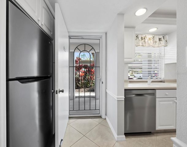 4320 FALMOUTH DRIVE 103, Longboat Key, FL 34228