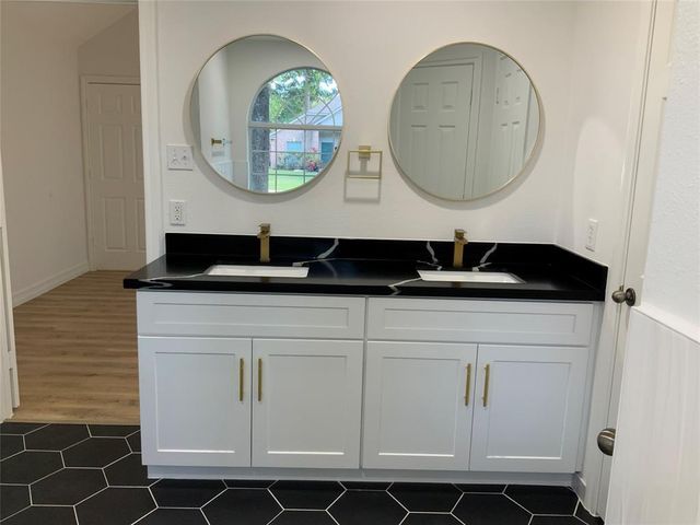 206 Doncaster Street, Conroe, TX 77303