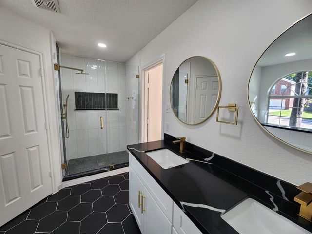 206 Doncaster Street, Conroe, TX 77303