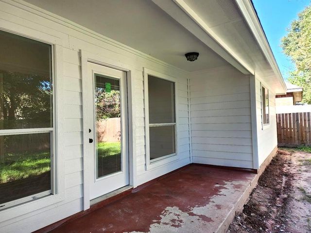 206 Doncaster Street, Conroe, TX 77303