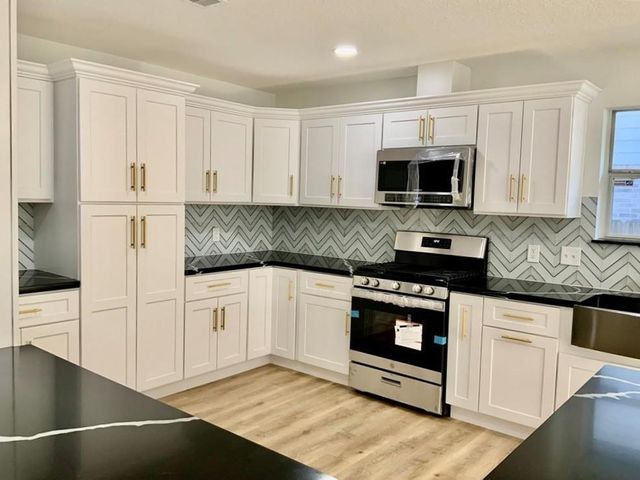 206 Doncaster Street, Conroe, TX 77303