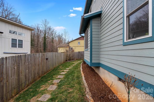 444 State Street, Asheville, NC 28806