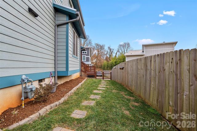 444 State Street, Asheville, NC 28806