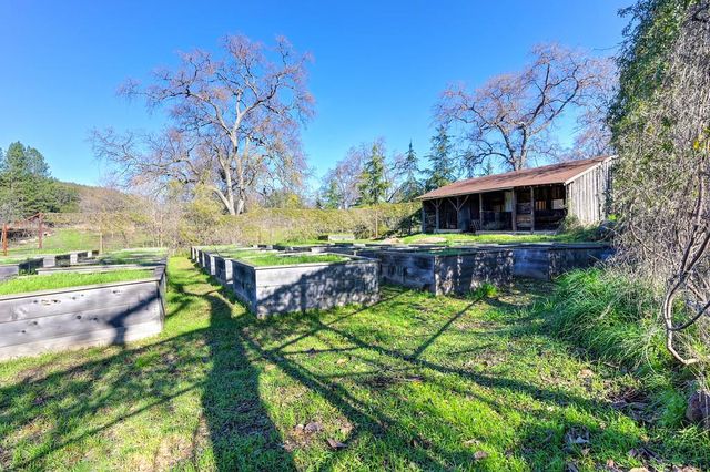 13598 Desperado Dr, Penn Valley, CA 95946