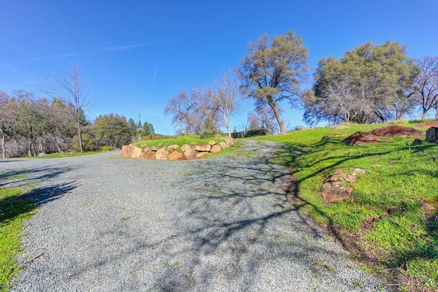 13598 Desperado Dr, Penn Valley, CA 95946