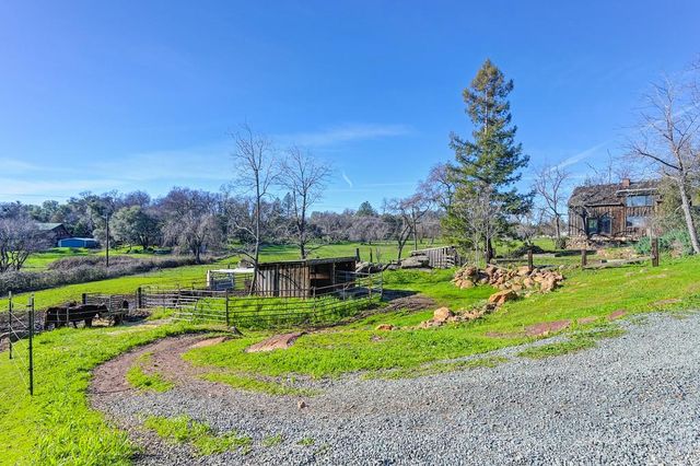 13598 Desperado Dr, Penn Valley, CA 95946