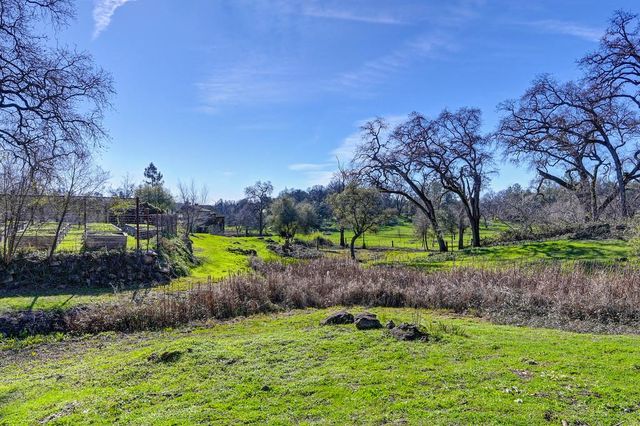 13598 Desperado Dr, Penn Valley, CA 95946