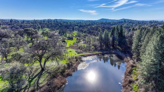 13598 Desperado Dr, Penn Valley, CA 95946