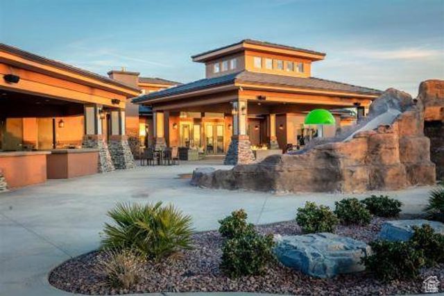 328 N 2020 W, Hurricane, UT 84737