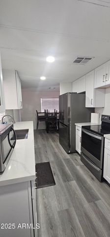 303 E SOUTH MOUNTAIN Avenue 148, Phoenix, AZ 85042