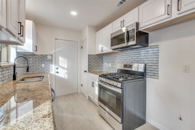 1806 Cunningham Street, Irving, TX 75062