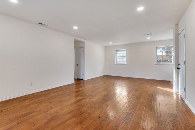 1806 Cunningham Street, Irving, TX 75062