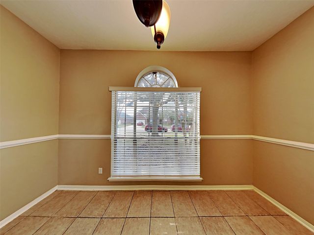 2903 Linda Drive, Pearland, TX 77584