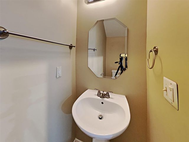 2903 Linda Drive, Pearland, TX 77584