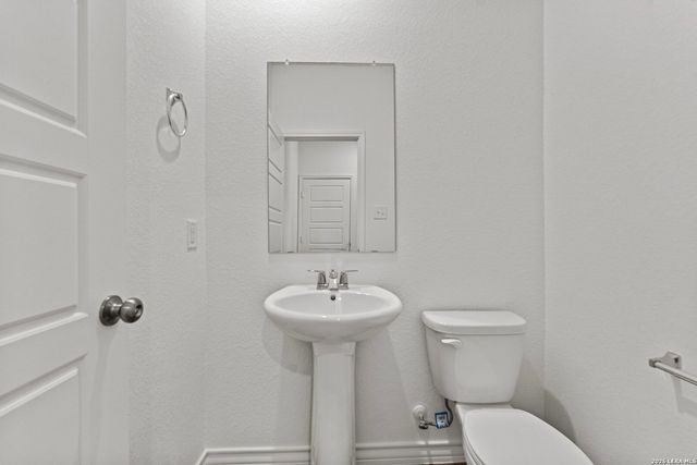 228 Jersey Ln, Boerne, TX 78006