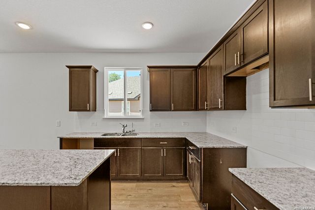 228 Jersey Ln, Boerne, TX 78006