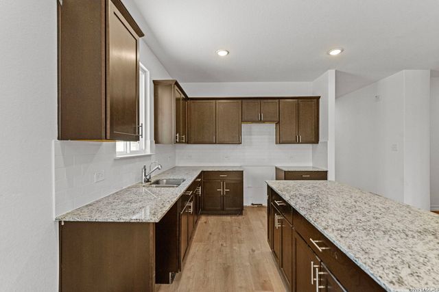 228 Jersey Ln, Boerne, TX 78006