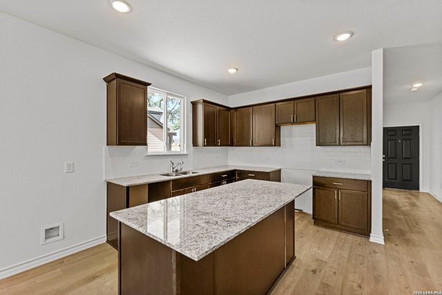 228 Jersey Ln, Boerne, TX 78006