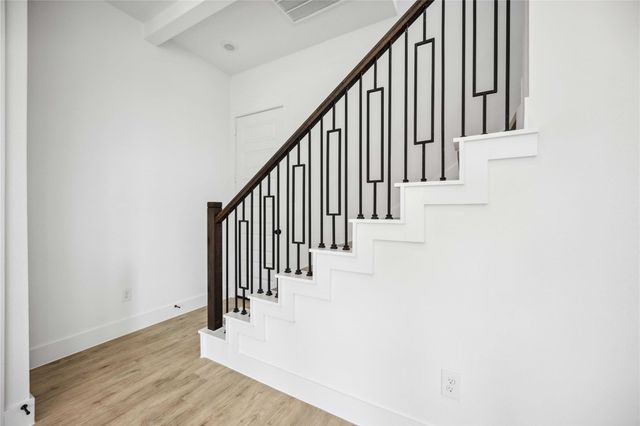 8103 Calhoun Road, Houston, TX 77033