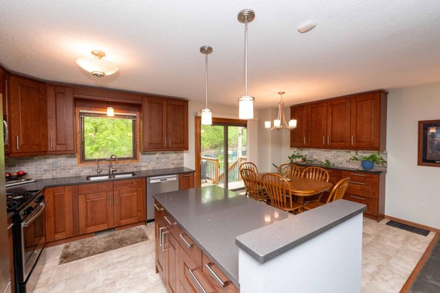 2273 6th Street N, North Saint Paul, MN 55109
