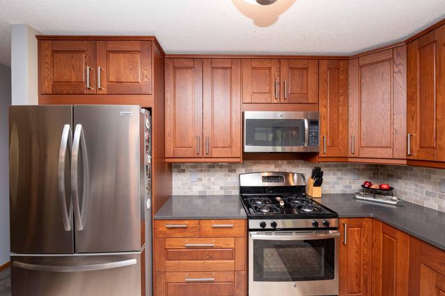 2273 6th Street N, North Saint Paul, MN 55109