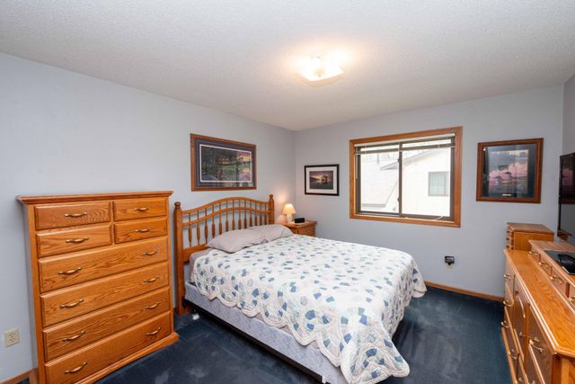 2273 6th Street N, North Saint Paul, MN 55109