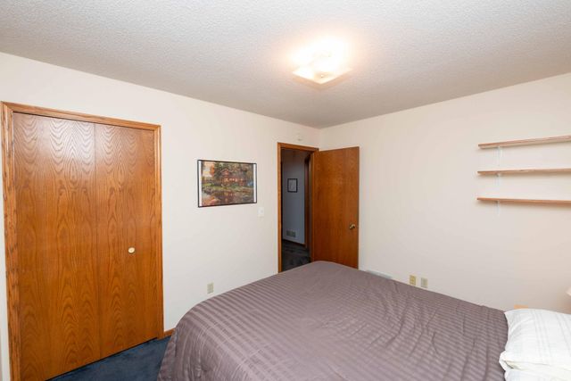 2273 6th Street N, North Saint Paul, MN 55109