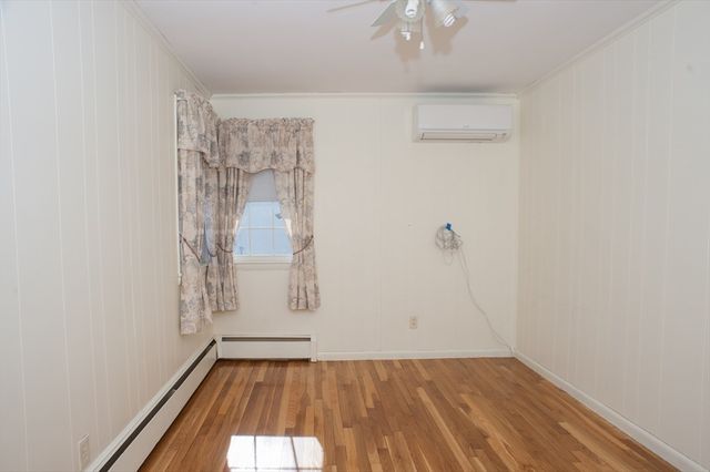 24 Mcquades Ln, Northbridge, MA 01534