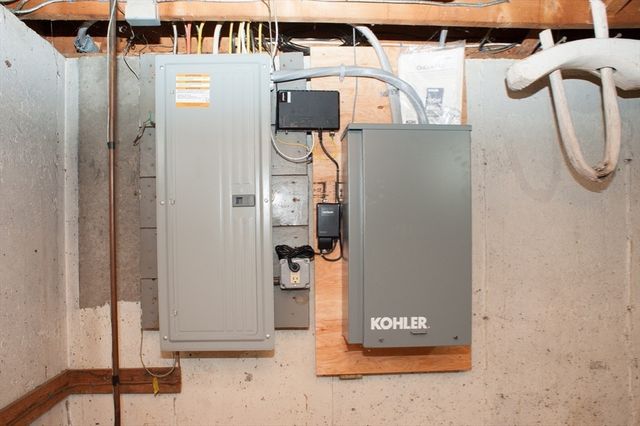 24 Mcquades Ln, Northbridge, MA 01534