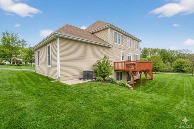 3 Moorefield Circle, Highland Mills, NY 10930