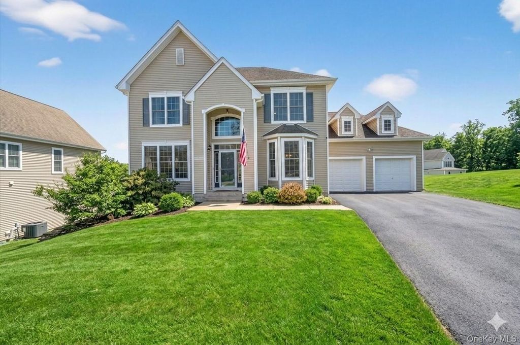 3 Moorefield Circle, Highland Mills, NY 10930