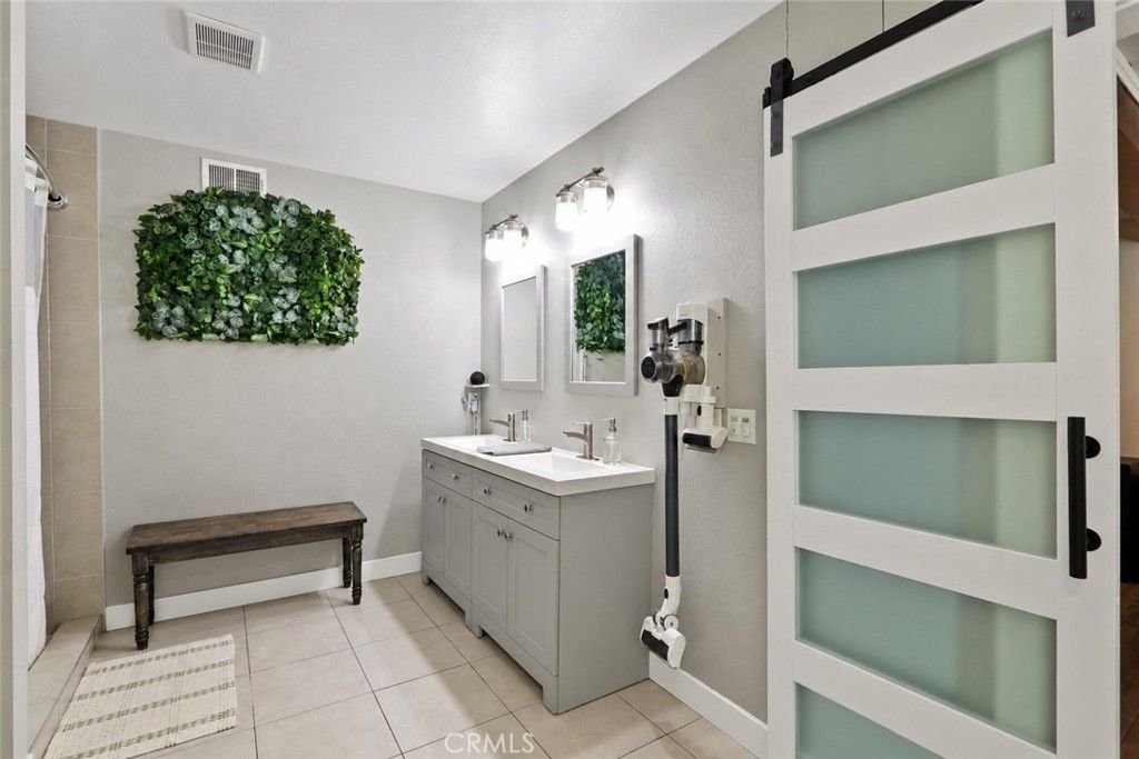 1220 E Caldwell St, Compton, CA 90221 — photo 3