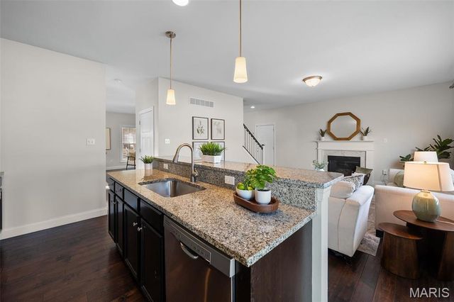 6221 Hancock Avenue, St Louis, MO 63139