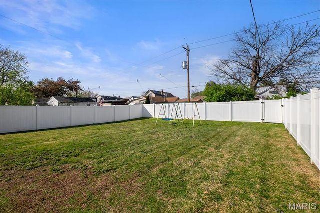 6221 Hancock Avenue, St Louis, MO 63139